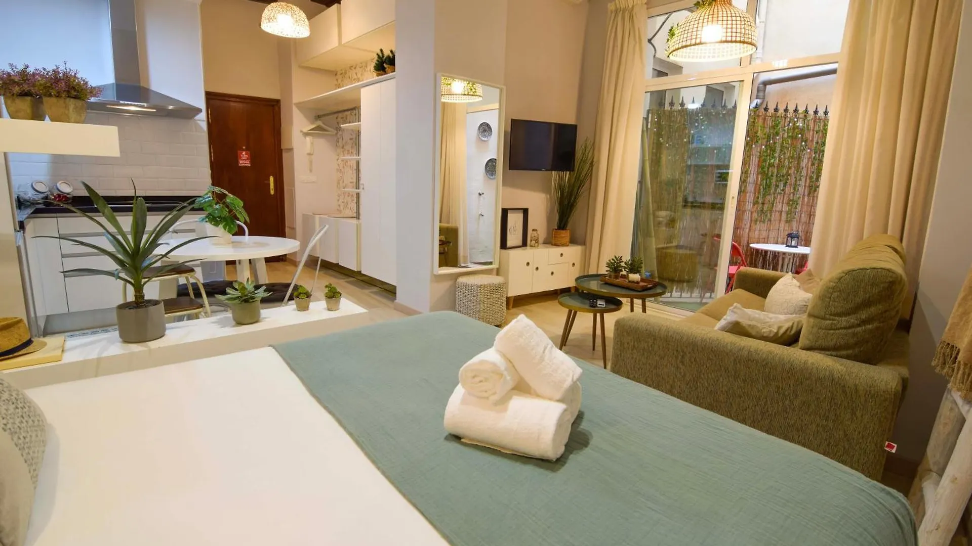 Letplanet Peaceful Thyssen Apartment Malaga
